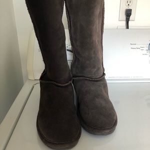 Brown winter boots